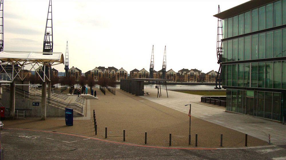 Fox Apartments Barking  Exterior photo